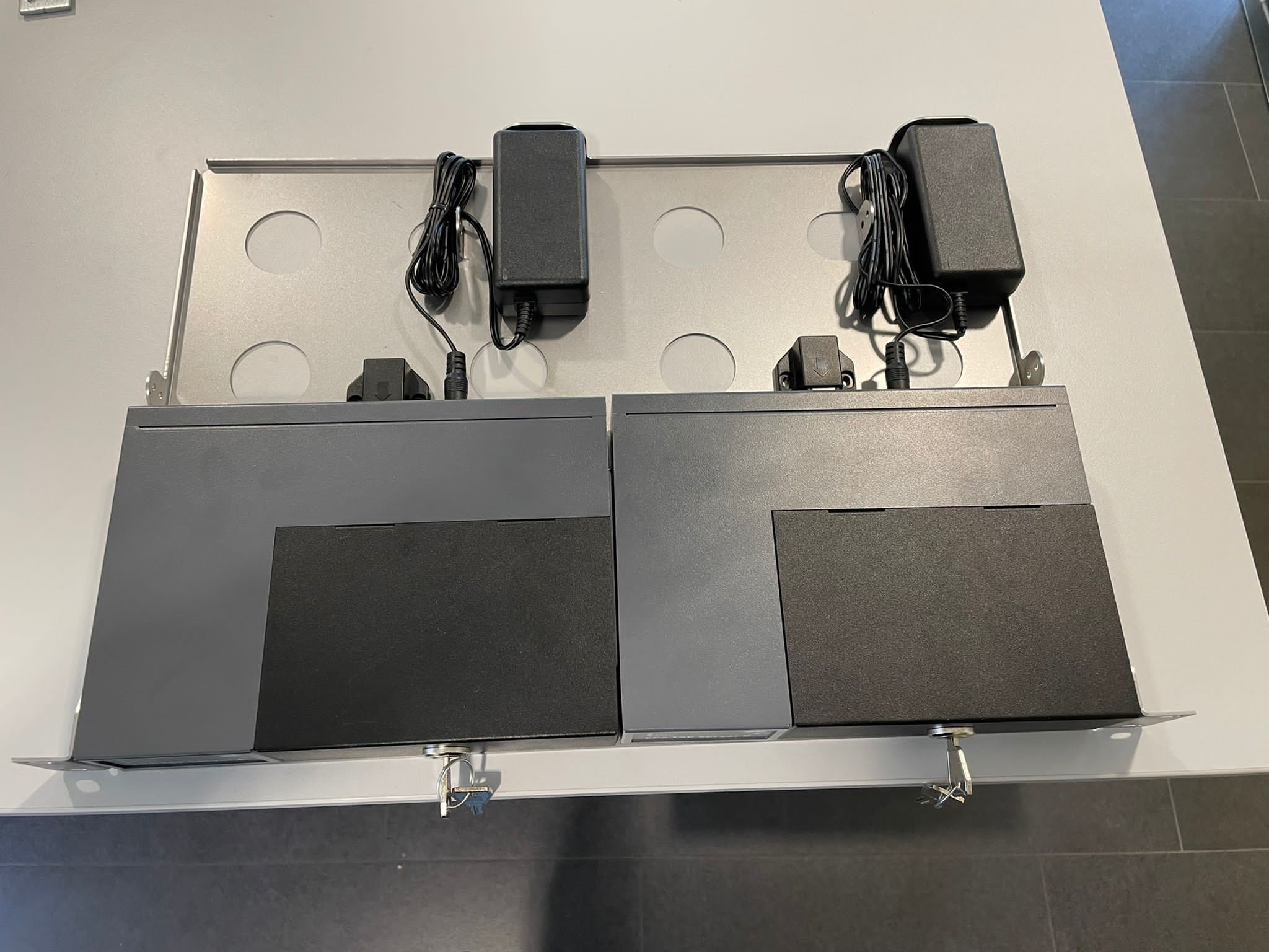 Rackmount für 2 (zwei) Epson 8-fach TSE Server