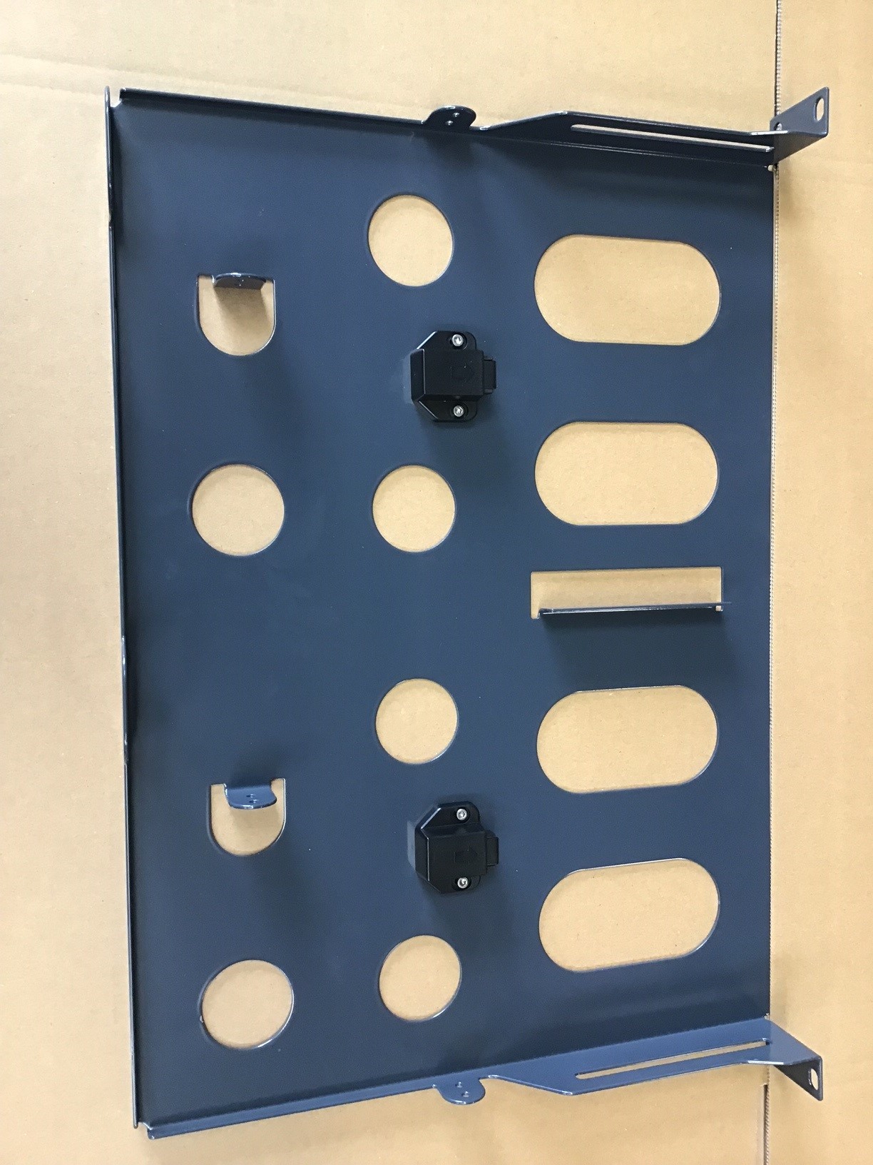 Rackmount für 2 (zwei) Epson 8-fach TSE Server Rackmount für 2 (zwei) Epson 8-fach TSE Server