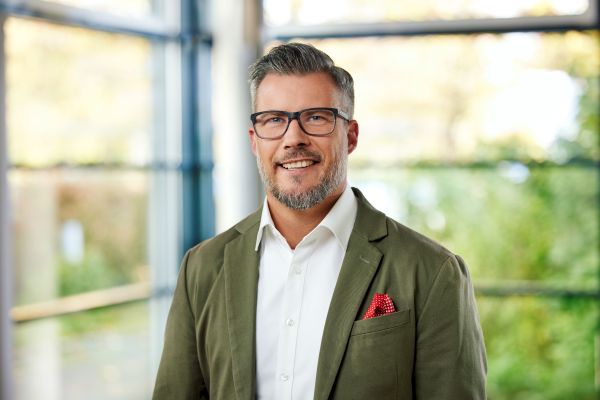 Sven Budde, Vertrieb