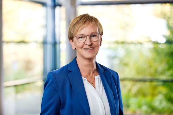 Martina Nünnerich, Buchhaltung
