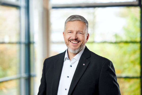 Jens Schadewald, Vertrieb
