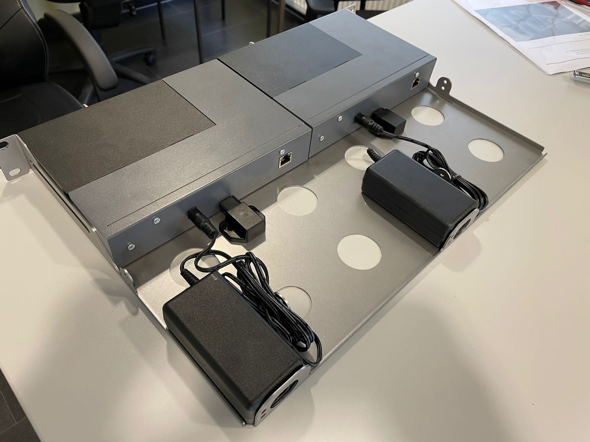 Rackmount für 2 (zwei) Epson 8-fach TSE Server